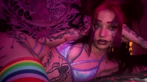 lookingforlona online show from 10/04/25, 03:26