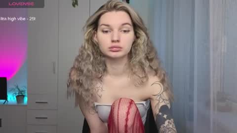 Luna online show from 04/03/26, 02:15