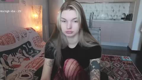 Luna online show from 04/21/26, 11:16