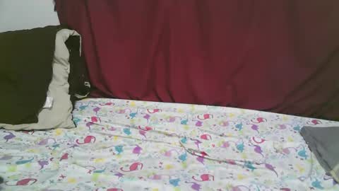 lora_amor online show from 10/12/25, 11:26