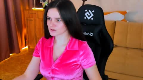 Snapshot of lora_cain chatting on 12/06/24, 02:38 Lora Cain online show from 12/06/24, 02:38