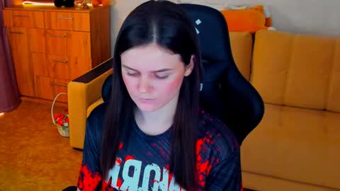 Snapshot of lora_cain chatting on 01/06/25, 07:02 Lora Cain online show from 01/06/25, 07:02