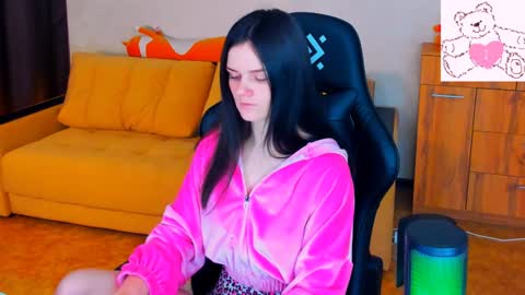 Snapshot of lora_cain chatting on 01/20/25, 05:26 Lora Cain online show from 01/20/25, 05:26