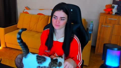 Snapshot of lora_cain chatting on 01/24/25, 03:34 Lora Cain online show from 01/24/25, 03:34