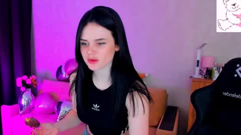 Snapshot of lora_cain chatting on 02/22/25, 05:24 Lora Cain online show from 02/22/25, 05:24