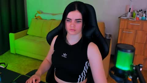 Snapshot of lora_cain chatting on 03/05/25, 02:56 Lora Cain online show from 03/05/25, 02:56