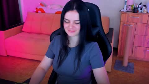 Snapshot of lora_cain chatting on 03/11/25, 01:12 Lora Cain online show from 03/11/25, 01:12