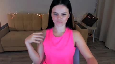 Snapshot of lora_cain chatting on 09/11/25, 01:00 Lora Cain online show from 09/11/25, 01:00