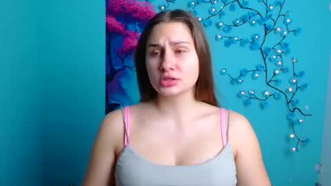 Lora online show from 11/13/25, 06:23