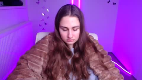 Lora online show from 02/06/26, 07:23