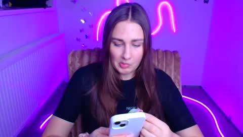 Lora online show from 02/15/26, 12:36