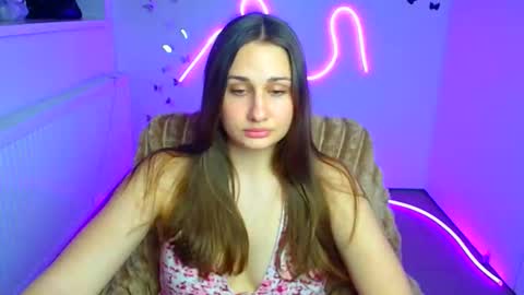 Lora online show from 03/31/26, 12:16