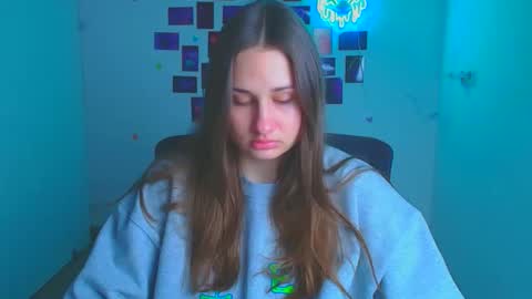 Lora online show from 04/03/26, 05:16