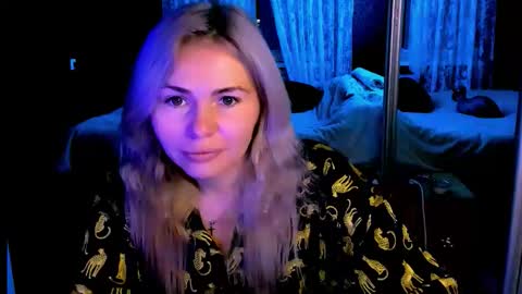 Lora online show from 10/29/25, 02:36