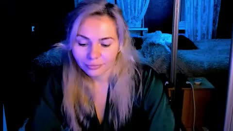 Lora online show from 10/30/25, 02:46