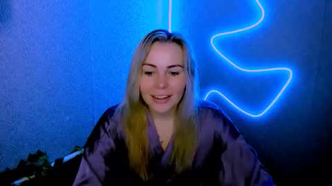 Lora online show from 02/26/26, 03:16