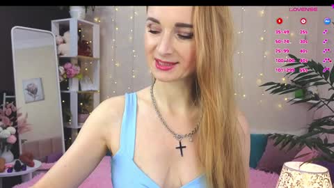 LoraColins online show from 01/12/25, 07:21