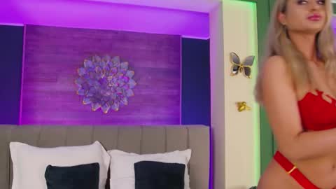 Lora online show from 03/15/26, 07:42