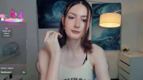 Lora online show from 11/05/25, 10:59