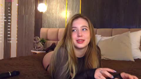 Snapshot of loraineluff chatting on 02/12/25, 08:50 Loraine online show from 02/12/25, 08:50