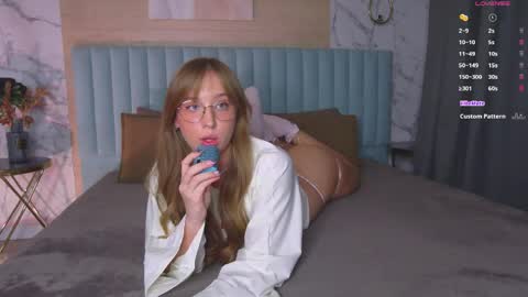 Snapshot of loraineluff chatting on 04/26/26, 02:59 Loraine online show from 04/26/26, 02:59