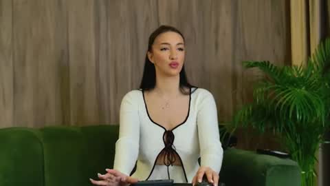 Snapshot of lorawarnner chatting on 03/02/25, 10:45 Miss online show from 03/02/25, 10:45