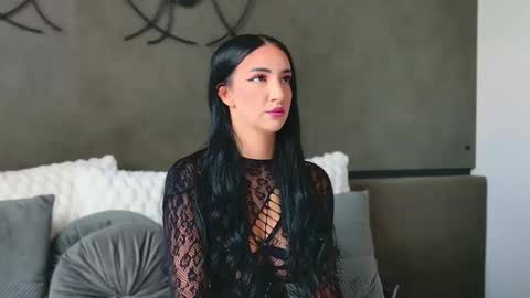 Snapshot of lorawarnner chatting on 09/09/25, 08:03 Miss online show from 09/09/25, 08:03