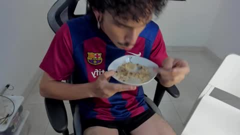 Snapshot of lordpussy__ chatting on 10/21/25, 02:45 lordpussy__ online show from 10/21/25, 02:45