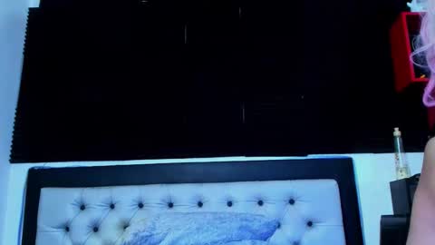 Lore Depp online show from 11/23/25, 04:34