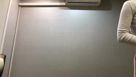 Olivia online show from 10/02/25, 12:45