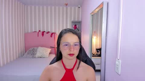 lorelaigiven online show from 11/05/25, 12:27