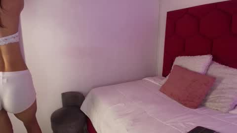 LORELI online show from 09/09/25, 03:17