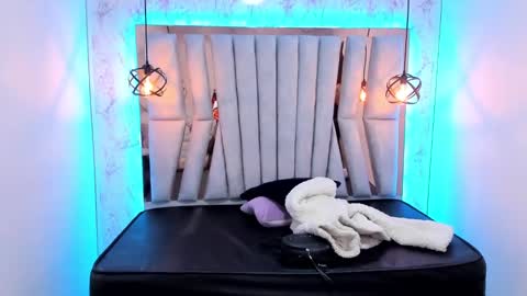 lorem_adams online show from 02/25/25, 06:09