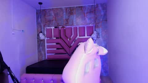 lorem_adams online show from 09/10/25, 11:10