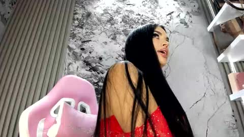 Snapshot of loren_baker chatting on 02/25/26, 06:06 Doll Queen online show from 02/25/26, 06:06