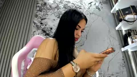 Doll Queen online show from 05/13/26, 10:56