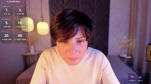 Loren online show from 11/01/25, 01:57