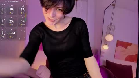 Loren online show from 11/22/25, 02:05