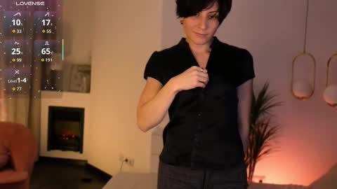 Loren online show from 11/25/25, 02:06