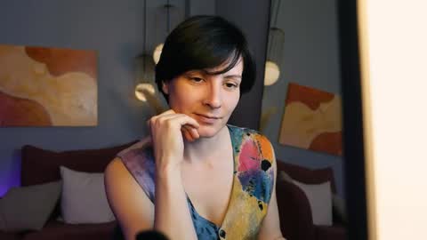 Snapshot of loren_daze chatting on 05/19/26, 07:04 Loren online show from 05/19/26, 07:04