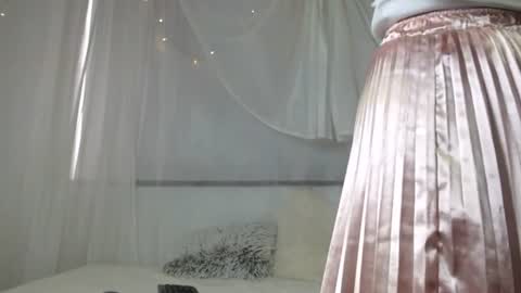 Snapshot of loren_queen_ chatting on 08/05/26, 02:20 Loren online show from 08/05/26, 02:20