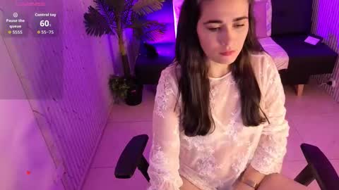 Snapshot of loren_tay chatting on 02/17/26, 03:14 Loren online show from 02/17/26, 03:14