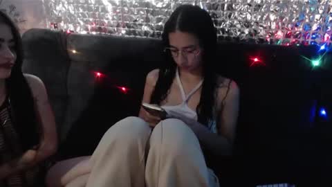 Snapshot of lorena_allison chatting on 02/16/25, 02:09 lorena  allison online show from 02/16/25, 02:09