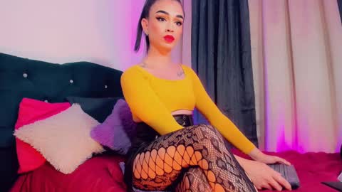 lesly lorena online show from 10/08/25, 03:04