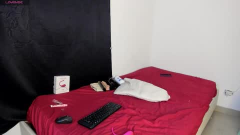 Snapshot of lorena_hawkins chatting on 02/27/26, 06:57 Lorena online show from 02/27/26, 06:57