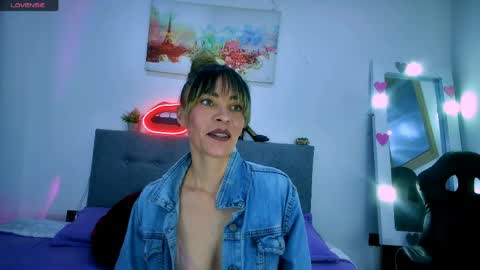 lorena_sweet3 online show from 04/23/26, 01:46