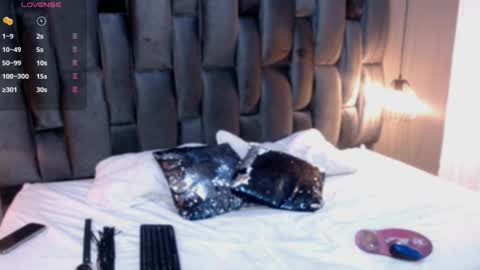 Snapshot of lorena_vieira_ chatting on 12/29/24, 02:06 Lorena Vieira online show from 12/29/24, 02:06