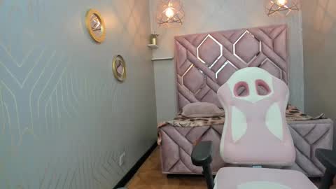 Snapshot of lorena_watson chatting on 01/06/25, 04:15 lorena_watson online show from 01/06/25, 04:15