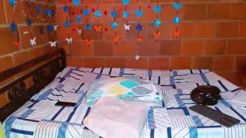 Lorena Capelli online show from 10/29/25, 01:02