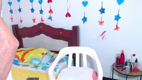 Lorena Capelli online show from 02/25/26, 01:43